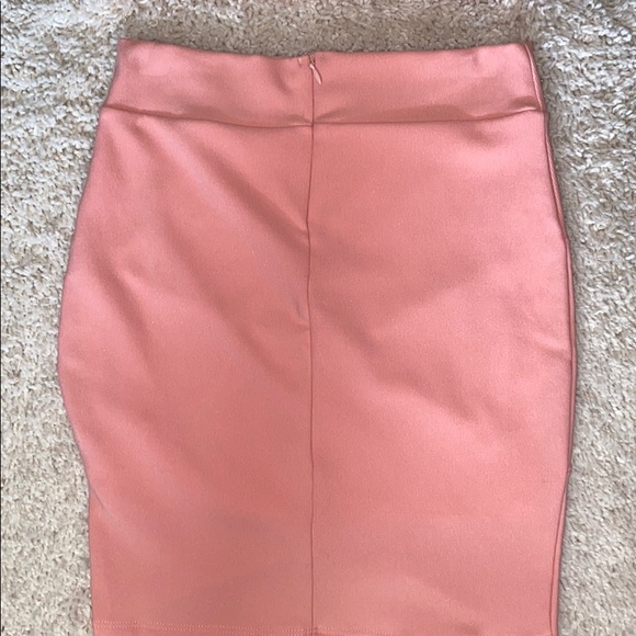 Lucy in the sky skirt and crop top - Picture 5 of 10